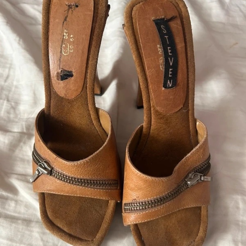 Seven7 Tan Leather Heels with Zipper Accent
